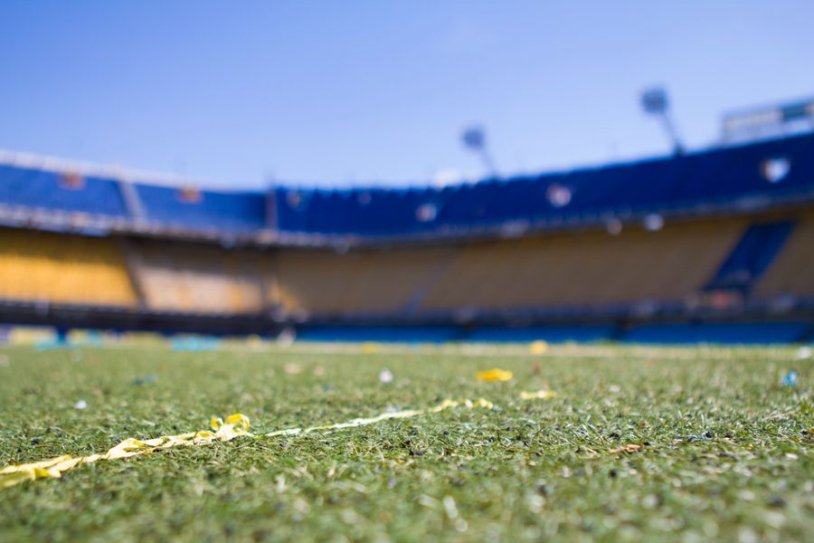 Blick in ein Fußballstadion